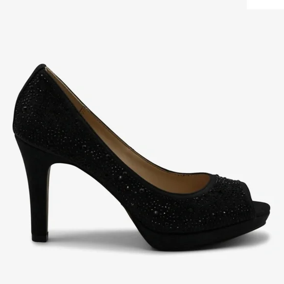 NWT ADRIENNE VITTADINI  GERVIN BLACK HEEL PUMP - Size 10 M - Picture 2 of 7